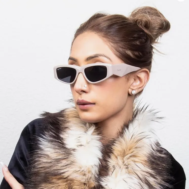 Screenshot 2026-03-19 at 19-30-18 Buy Ted Smith Women's UV Protection Black Lens Beige Cat Eye Sunglasses at Amazon.in.webp